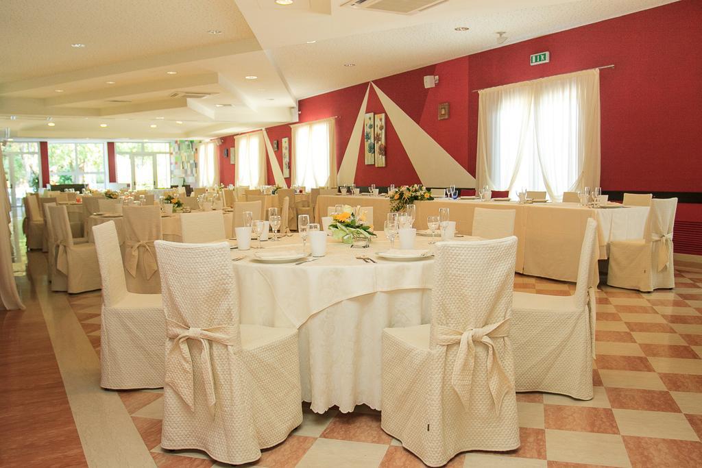 Park Hotel Italia Tezze sul Brenta ภายนอก รูปภาพ