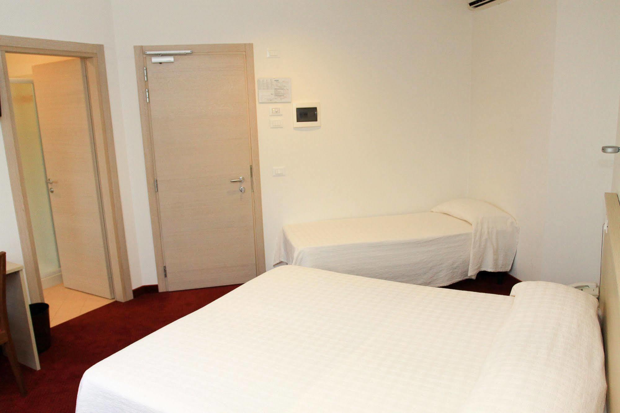 Park Hotel Italia Tezze sul Brenta ภายนอก รูปภาพ